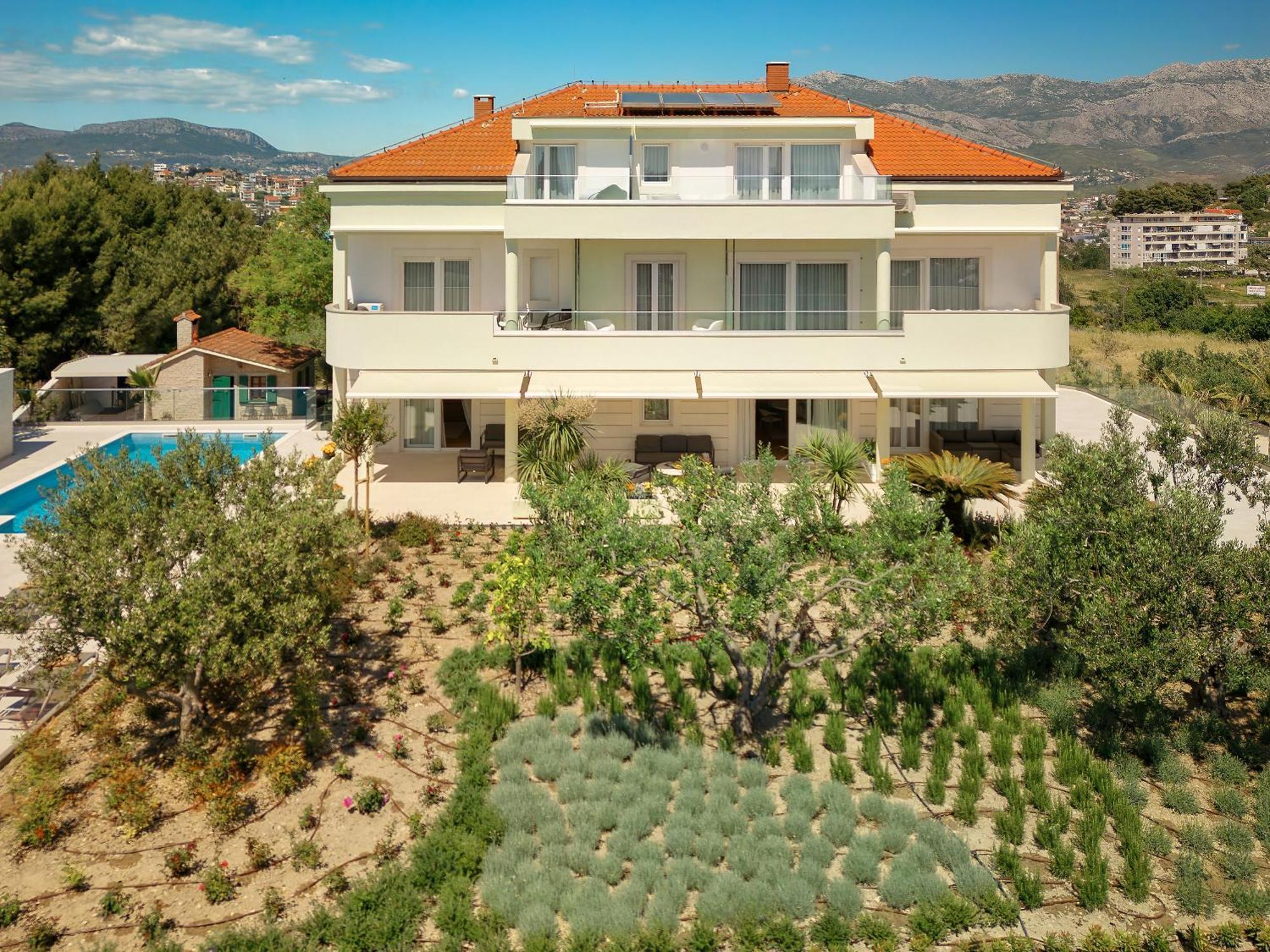 Luxury Klara Bed & Breakfast