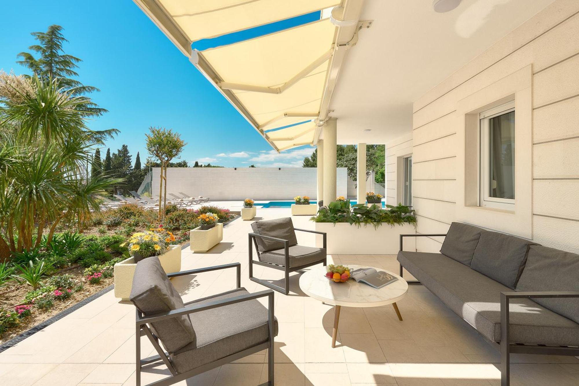 Luxury Apartments Villa Klara Bed & Breakfast 5*